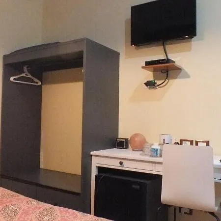 Delia Отель Рим