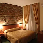 Delia Hotel 2*
