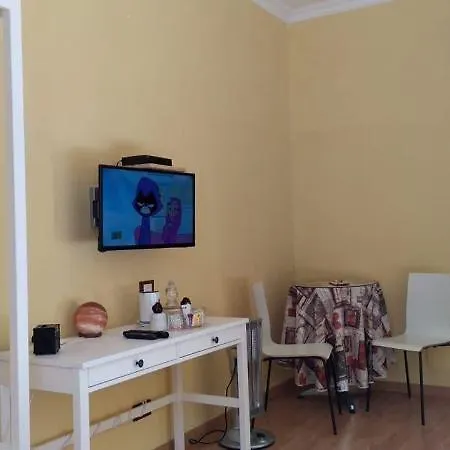 Ξενοδοχείο Delia 2*