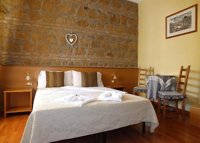 Delia Hotel 2*