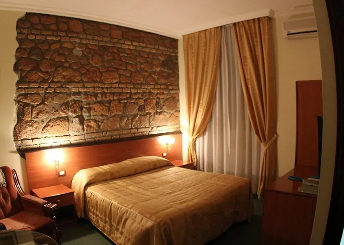 Delia Hotel 2*